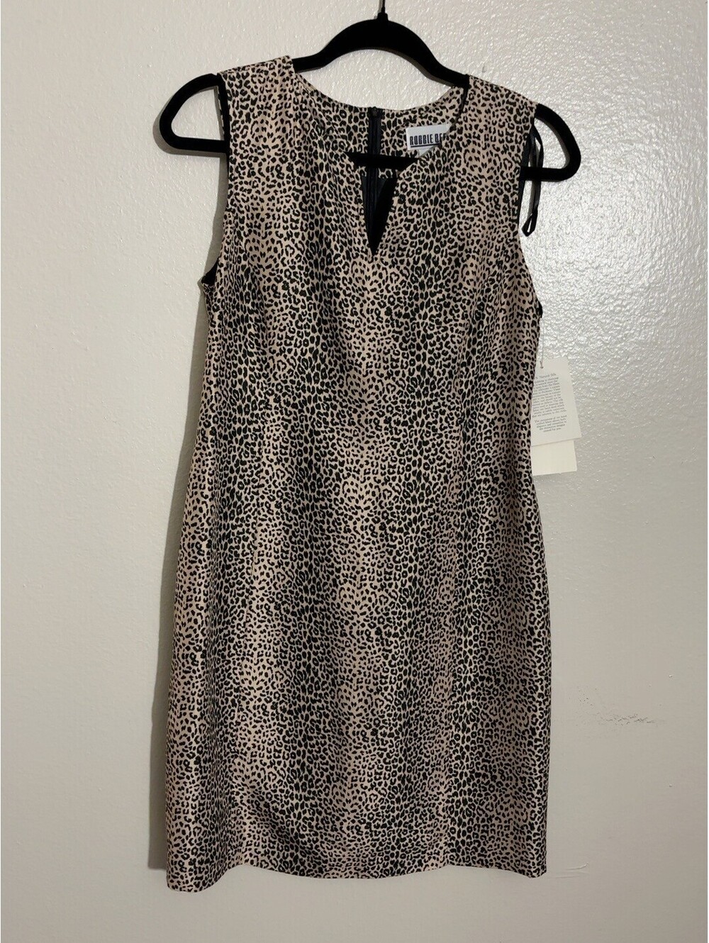 Robbie Bee 100% Silk Leopard Print Keyhole Dress 8 NWT